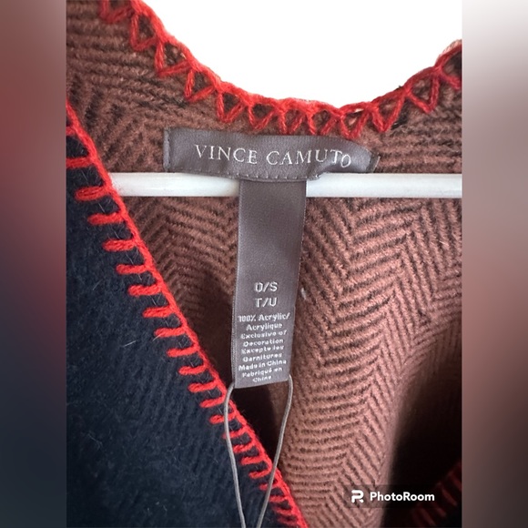 Vince Camuto Blue Herringbone Whipstitch
Poncho Ruana Cape Shawl Topper RARE - Picture 3 of 6